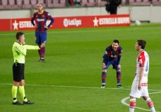 برشلونة يضرب ألافيس بخماسية نظيفة