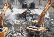 الاحتلال يشرع بهدم بناية سكنية في القدس
