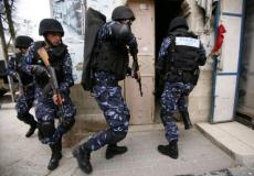 الشرطة الفلسطينية في تأدية مهامها