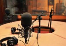 إعلاميون يطالبون بدعم الإذاعات المحلية وإعفائها من الرسوم