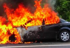 مجهولون يحرقون سيارة رئيس بلدية طيرة الكرمل - صورة تعبيرية