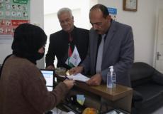 قائمة القدس تسلم أوراقها للجنة الانتخابات