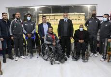 عوض وهنية يكرمان أبطال فلسطين في ملتقى تونس لذوي الإرادة