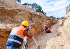 بلدية خان يونس تشرع بإنشاء مشروع تصريف الأمطار