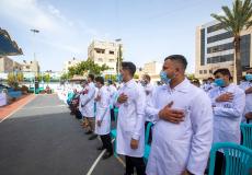 طلبة التمريض و علوم الصحة يؤدون القسم التمريضي
