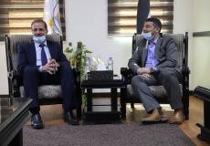 وكيل وزارة الحكم المحلي يشيد بأداء بلدية جباليا النزلة الإداري والمالي