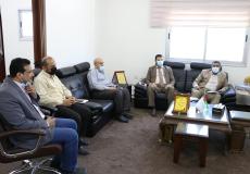 اجتماع وكيل وزارة المالية بوفد نقابة الموظفين في قطاع غزة