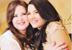 دنيا سمير غام ودلال عبدالعزيز