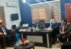 مدير نيابة رفح خلال اجتماعه بأعضاء النياابة و الإداريين