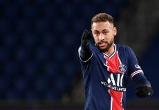 نيمار دا سيلفا لاعب فريق باريس سان جريمان
