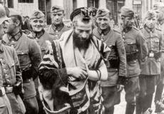 اليهود خلال الفترة النازية في أربعينيات القرن الماضي