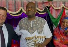 الوفد السوداني مع رئيس مستوطنات الضفة الغربية يوسي داغان