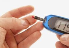 فحص نسبة السكر بالدم