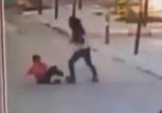 لبنانية تضرب طفل سوري بوحشية