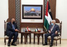 الرئيس محمود عباس خلال استقباله وزير الخارجية المصري