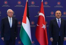 وزير الخارجية وشؤون المغتربين رياض المالكي وعضو البرلمان التركي مولود تشاوش أوغلو