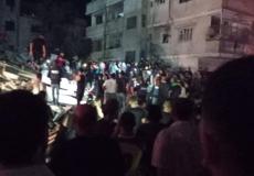 من القصف الإسرائيلي للمنزل في مخيم الشاطئ