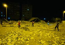 قصف مقر البنك الوطني الإسلامي وسط قطاع غزة