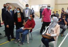 جولة رئيس الوزراء ووزيرة الصحة