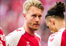 "سيمون كير " قائد المنتخب الدنماركي