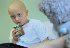 طفل مريض بالسرطان - ارشيف
