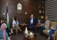 لقاء وزير العمل مع مديرة اليونيسكو في فلسطين