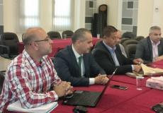 أثناء مناقشة اللجنة القطاعية للحجر والرخام سبل حل مشكلة الربو