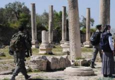 الاحتلال يغلق الموقع الاثري في سبسطية