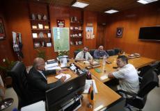 بلدية غزة تبحث مع نقابة الصيادلة سبل تعزيز التعاون