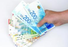 صرف شيكات الشؤون في غزة