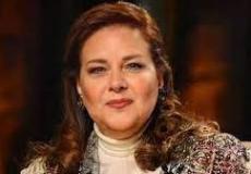 الفنانة دلال عبد العزيز