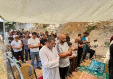 أداء صلاة الجمعة في خيمة اعتصام بطن الهوى