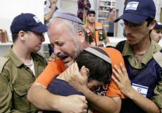 مستوطنو قطاع غزة أثناء إجلائهم