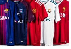 ملابس اللاعبين