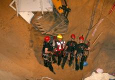 سقوط جندي اسرائيلي داخل حفرة