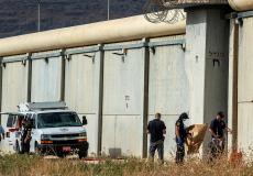 قوات الاحتلال كثفت إجراءاتها للبحث عن أنفاق في محيط سجن النقب