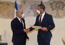 سفير البحرين خالد الجلاهمة في إسرائيل.jpg