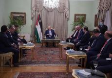 محمود عباس خلال لقائه الإعلاميين المصريين