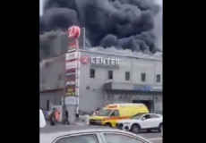 حريق ضخم في مجمع تجاري في قلنسوة