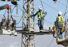 عمال كهرباء-أرشيف