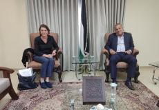 لقاء يجمع قطامي مع مديرة العمليات لوكالة غوث وتشغيل اللاجئين غوين لويس.