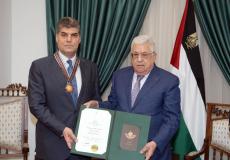 الرئيس محمود عباس يكرم اللواء حازم عطا الله بمناسبة انتهاء مهامه مديرا للشرطة الفلسطينية