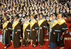 جامعة الأزهر في غزة تواصل احتفالاتها بتخريج الفوجين الـ 25 والـ 26 من طلبتها