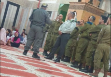 اقتحام الحرم الإبراهيمي في الخليل