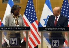 نفتالي بينت خلال لقائه سفيرة امريكا في الأمم المتحدة