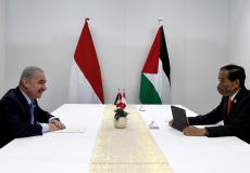 رئيس الوزراء محمد اشتية يلتقي بالرئيس الأندونيسي