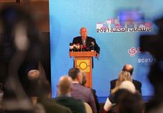 حنا ناصر خلال المؤتمر الصحفي