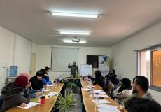 فلسطينيات تعقد تدريبًا لطلبة المناظرات حول البحث العلمي