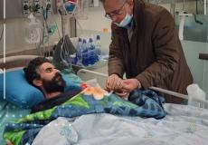 وفد من وزارة الصحة يُجري فحصاً سريرياً للأسير هشام أبو هواش