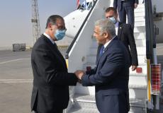 لحظة وصول يائير لابيد إلى القاهرة الخميس الماضي